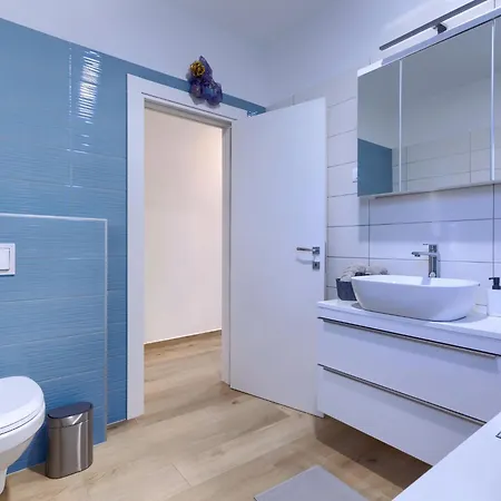 Dolly Blue By Interhome Villa *