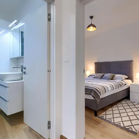 Dolly Blue By Interhome