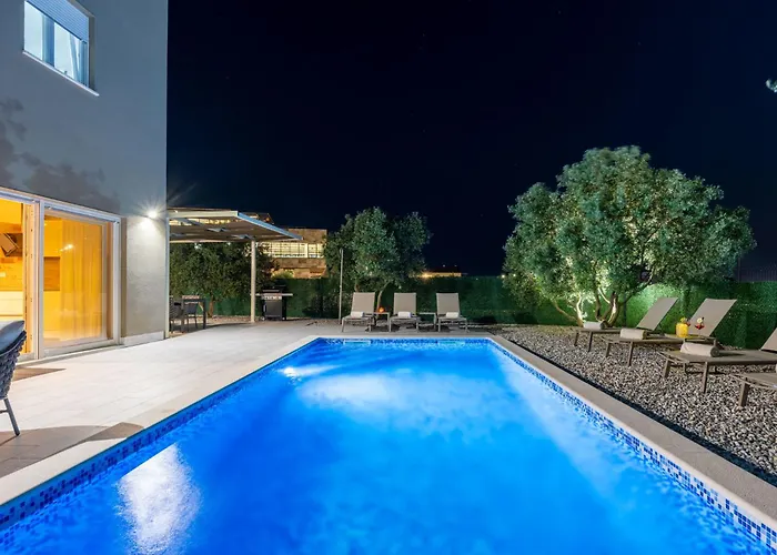 Roko By Interhome