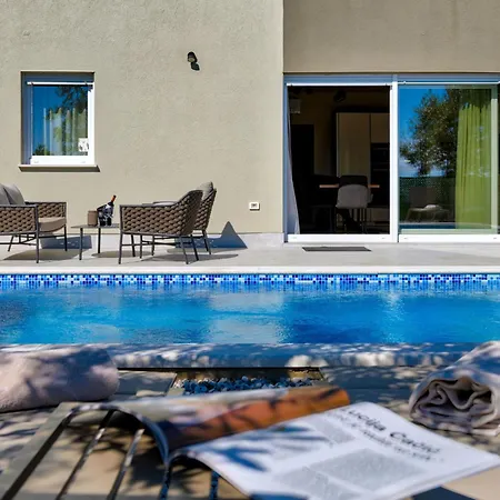 Dolly Blue By Interhome Villa *