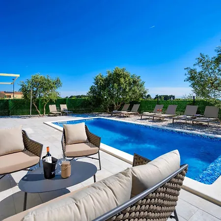 Villa Dolly Blue By Interhome *